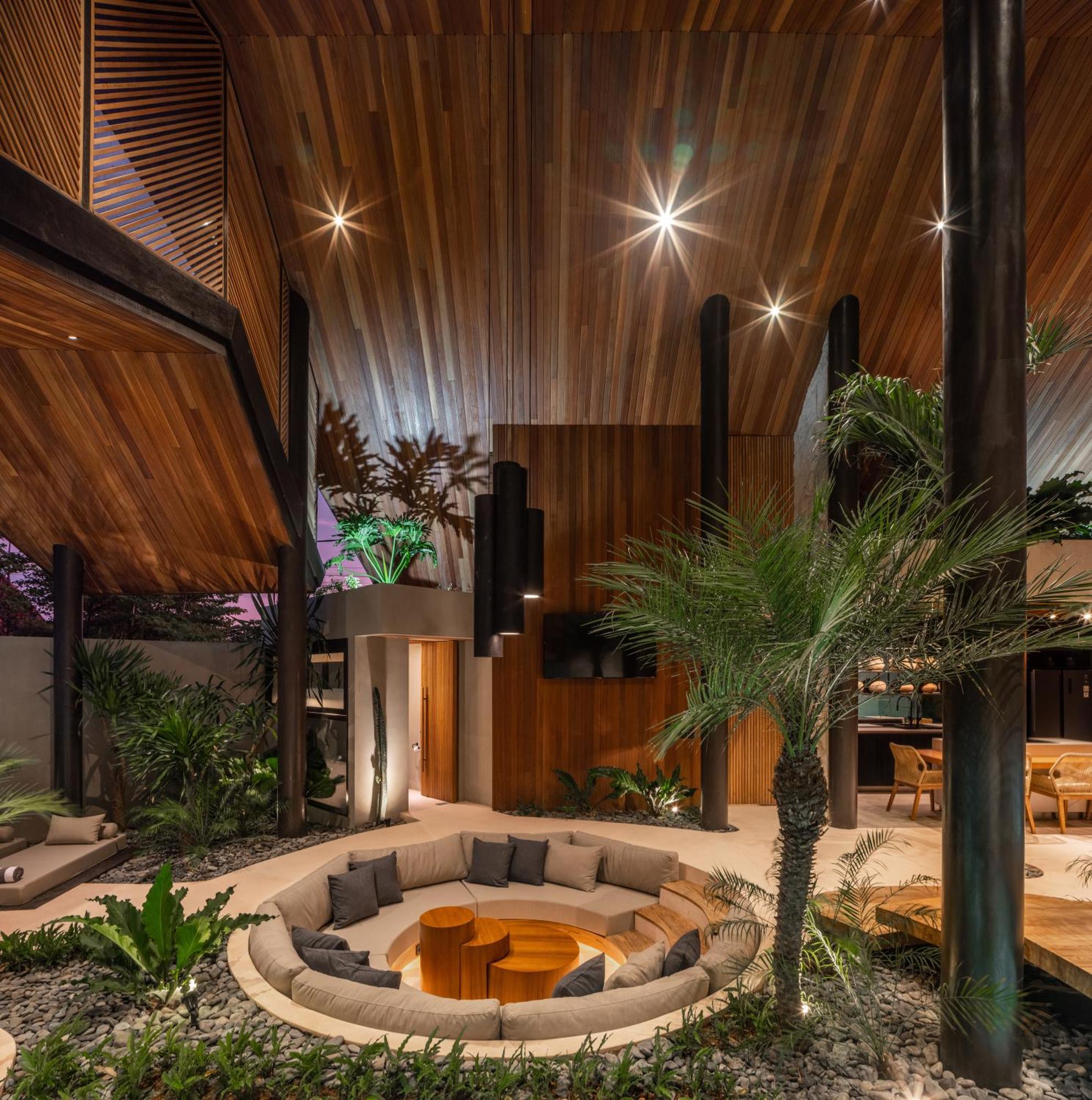 Villa Feh Bali By House Of Winds - Neo Tropical Eden Near Canggu Kerobokan  Exterior photo