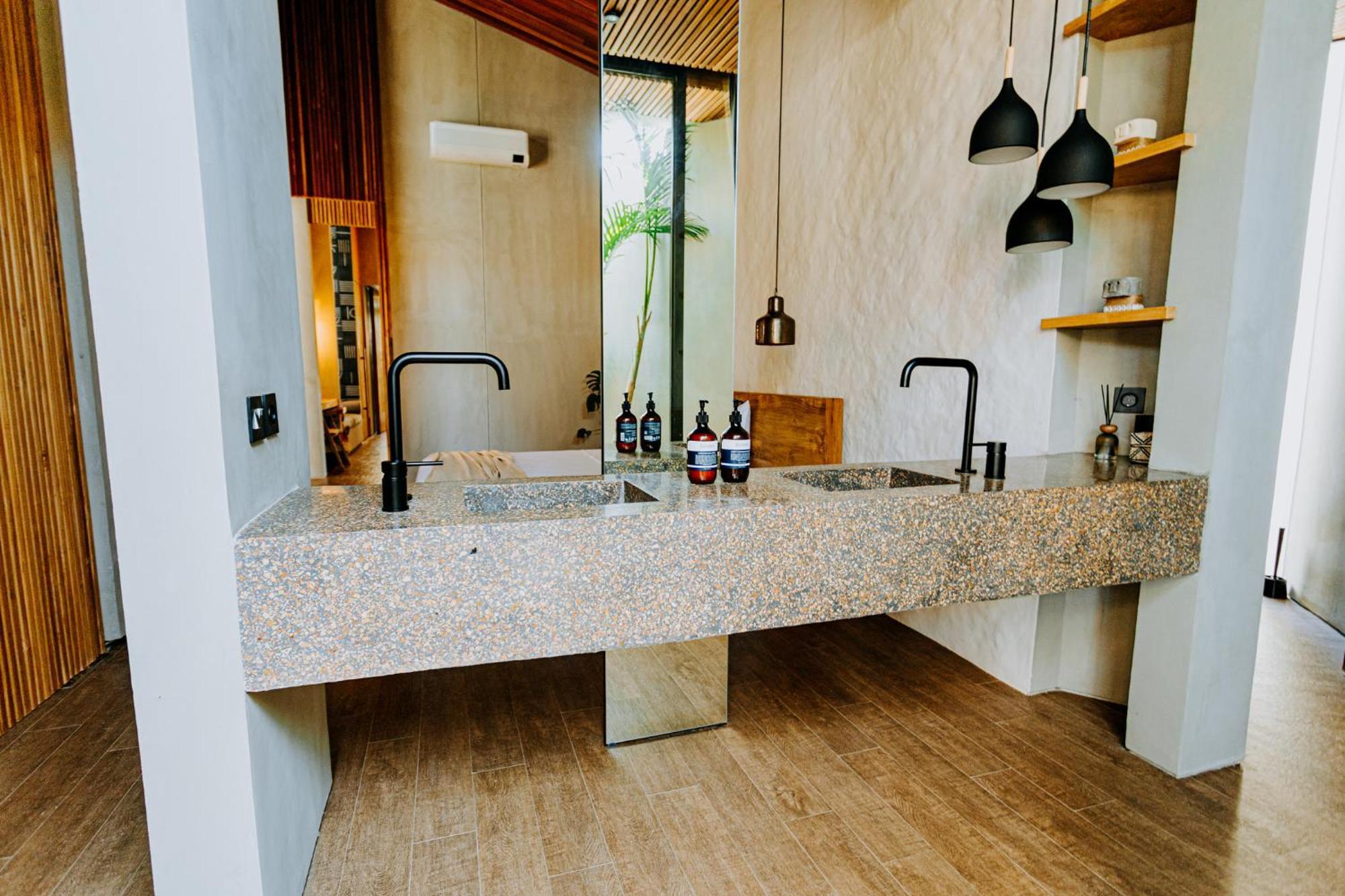 Villa Feh Bali By House Of Winds - Neo Tropical Eden Near Canggu Kerobokan  Exterior photo